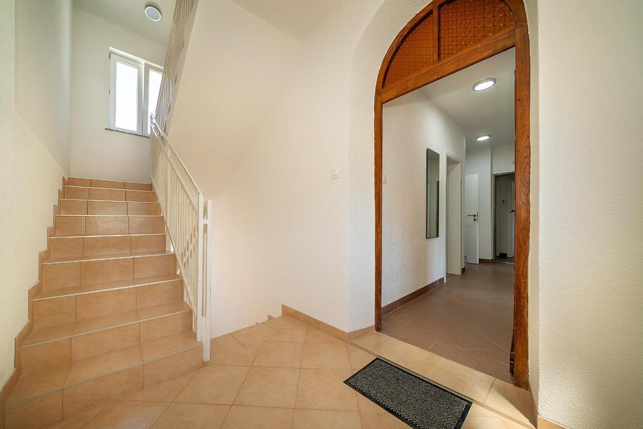 Apartments Gerta With Terrace Baška Exterior foto